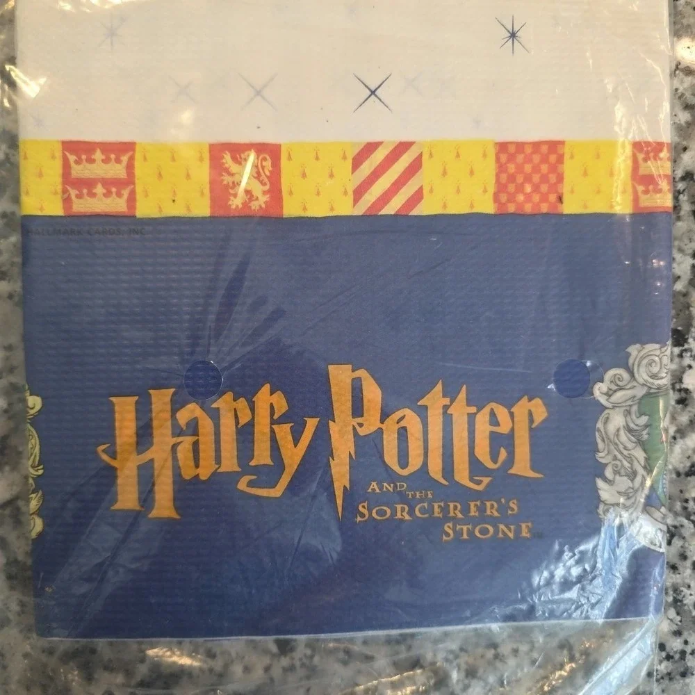 2 Harry Potter‎ Sorcerer's Stone HOGWARTS Paper Table Cover Tablecloth 54x89 in